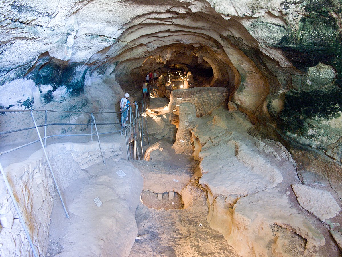 Interior of the Għar Dalam cave
