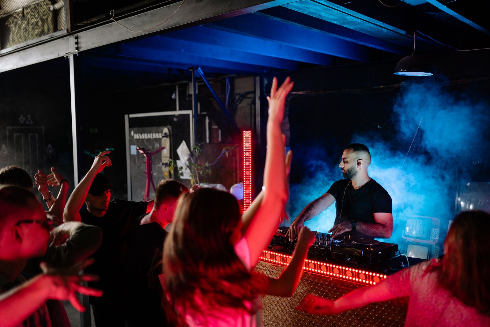 Ambiente de discoteca en Malta